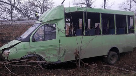 На трассе Кременчуг-Полтава маршрутка столкнулась с грузовиком: погибла кременчужанка