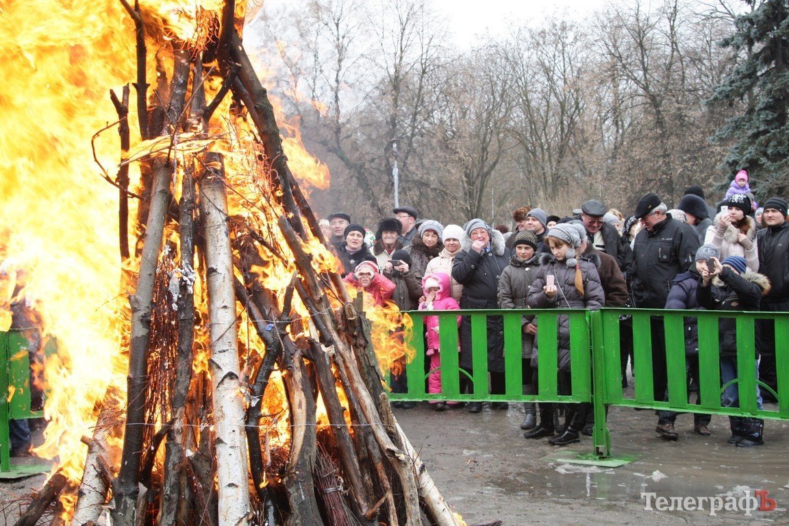 В Кременчуге отпраздновали Масленицу (ФОТО, ВИДЕО) В Кременчуге отпраздновали Масленицу (ФОТО, ВИДЕО)