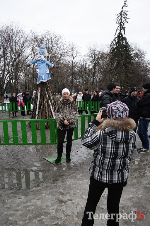 В Кременчуге отпраздновали Масленицу (ФОТО, ВИДЕО) В Кременчуге отпраздновали Масленицу (ФОТО, ВИДЕО)