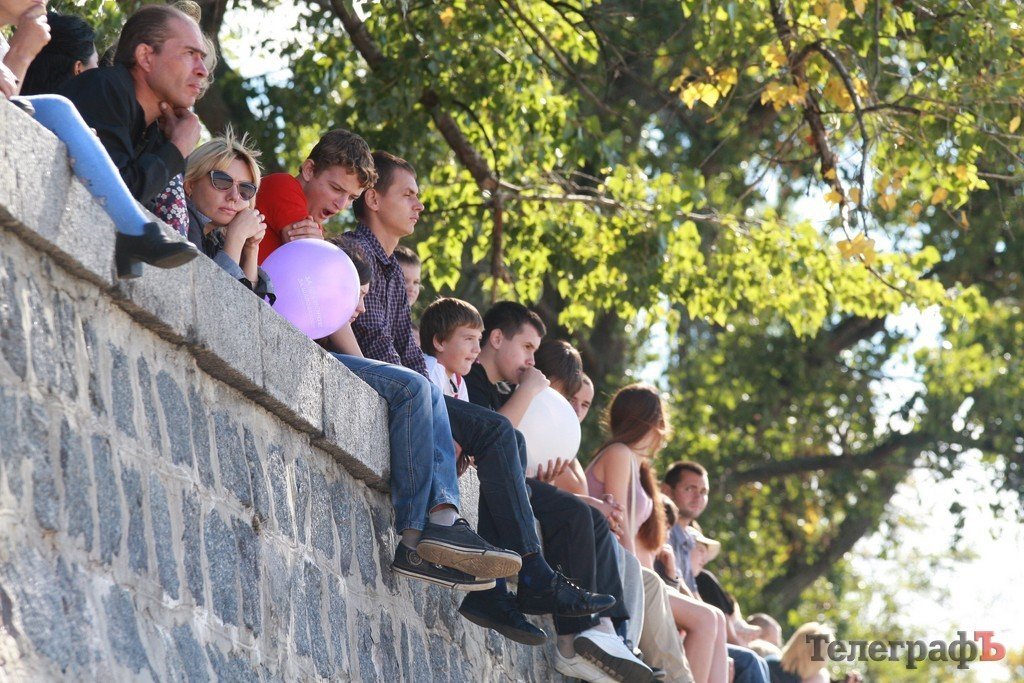 Кременчужанам показали реконструкцию боя освобождения города от немецко-фашистских захватчиков (Видео, фото) Кременчужанам показали реконструкцию боя освобождения города от немецко-фашистских захватчиков (Видео, фото)