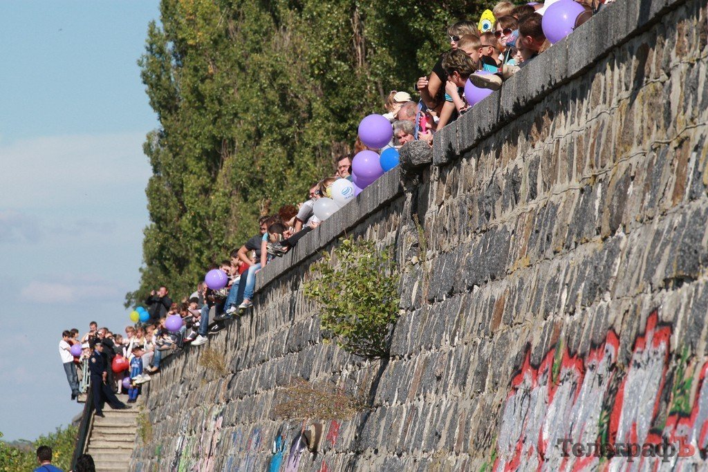 Кременчужанам показали реконструкцию боя освобождения города от немецко-фашистских захватчиков (Видео, фото) Кременчужанам показали реконструкцию боя освобождения города от немецко-фашистских захватчиков (Видео, фото)
