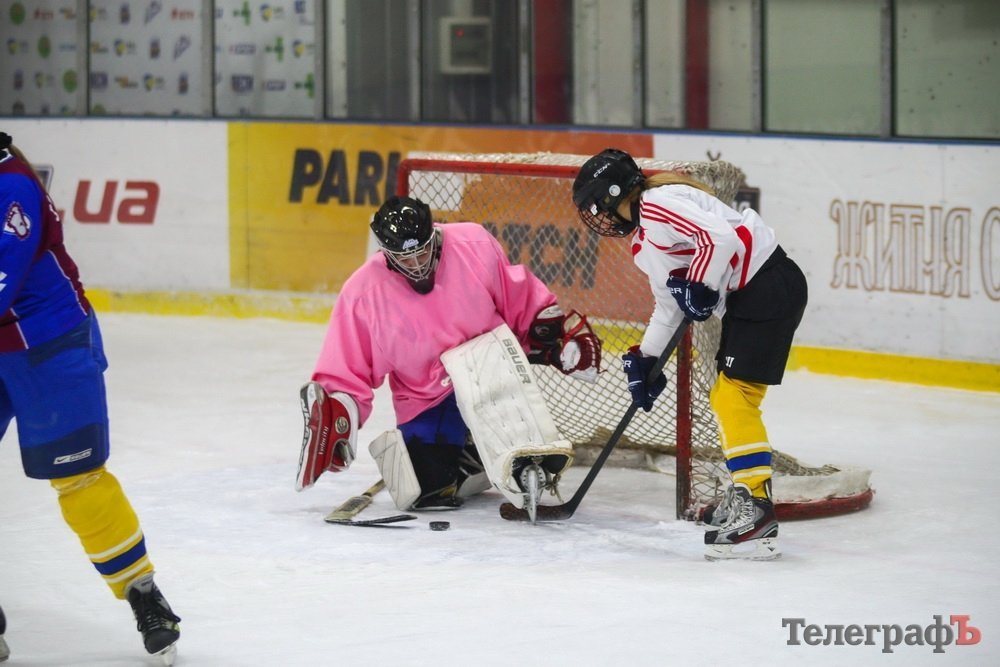 Знайомтеся, жіноча хокейна команда з Кременчука «Лавина» Знайомтеся, жіноча хокейна команда з Кременчука «Лавина»
