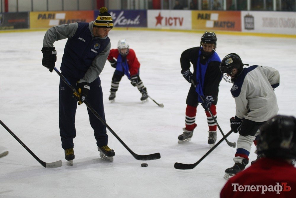 Знайомтеся, жіноча хокейна команда з Кременчука «Лавина» Знайомтеся, жіноча хокейна команда з Кременчука «Лавина»