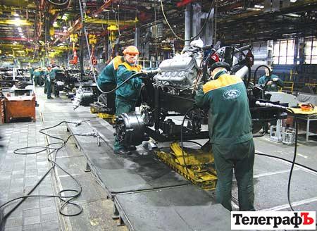 КрАЗ заборгував зарплату за три місяці