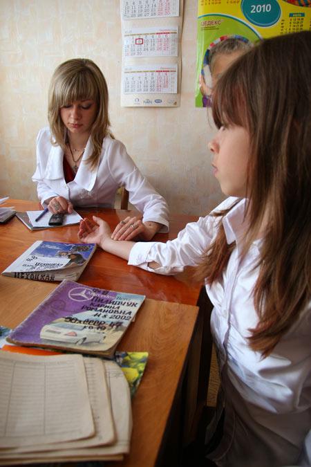 У поліклініках розпочалися медогляди школярів