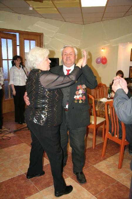 Ко Дню Победы в Автозаводском районе пройдет конкурс бального танца среди ветеранов