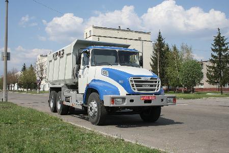 «АвтоКрАЗ» разработал новый автомобиль-самосвал КрАЗ с интегральным капотом