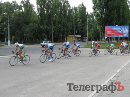 ВЕЛОСПОРТ. Чемпионат Украины среди юниоров. В Кременчуге прошла многодневная гонка.