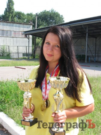 ГОРОДКИ. Кременчужанки выиграли чемпионат мира по городошному спорту.