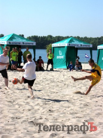 ПЛЯЖНЫЙ ФУТБОЛ. Сегодня стартовал 7-й кубок Полтавской области по пляжному футболу.