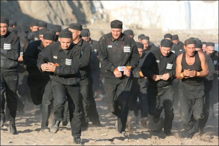 Амністованих зеків вже звільняють