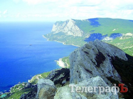 «ТелеграфЪ» отпраздновал свой 13-й День рождения в крымском «стоунхендже»