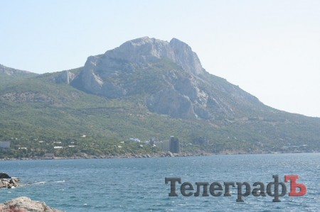 «ТелеграфЪ» отпраздновал свой 13-й День рождения в крымском «стоунхендже»