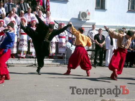 Кременчугские казаки пошли врукопашную «лава на лаву» (ФОТОРЕПОРТАЖ)