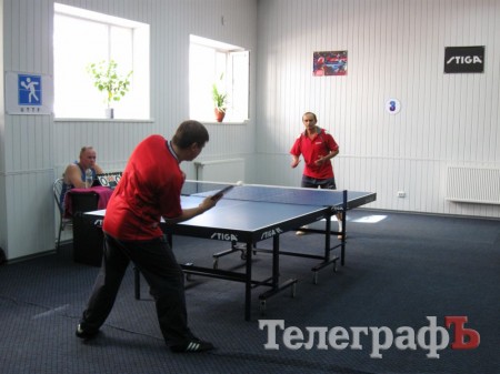 НАСТОЛЬНЫЙ ТЕННИС. Игорь Шиндель и Руслана Копычко стали победителями открытого чемпионата Кременчуга по настольному теннису.