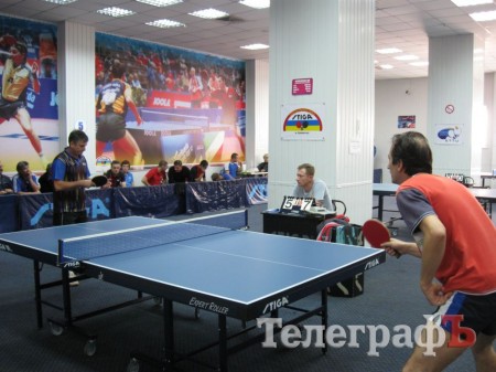 НАСТОЛЬНЫЙ ТЕННИС. Игорь Шиндель и Руслана Копычко стали победителями открытого чемпионата Кременчуга по настольному теннису.