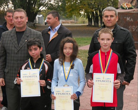 ВЕЛОСПОРТ. В парке Воинов-Интернационалистов прошла велогонка памяти Алексея Шустова.