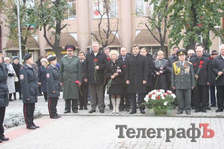 В Кременчуге состоялся митинг в честь освобождения Украины (фоторепортаж)