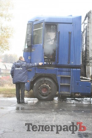 На Реевке загорелась фура (ФОТО)