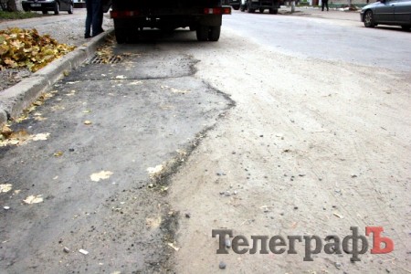 Улица Бутырина осталась без бордюров (ФОТО)