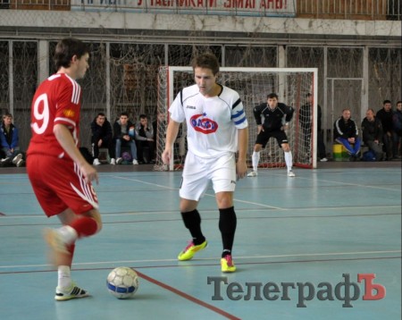 ФУТЗАЛ. «Водоканал» и «Лукас» проходят дальше.