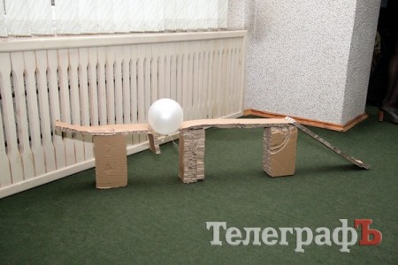 В Кременчуге открылась неформатная выставка неформатных художников (ФОТО)