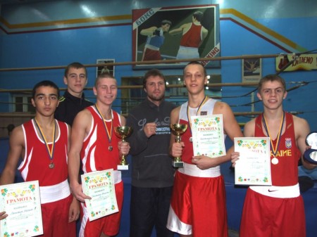 БОКС. Боксёры кременчугской СДЮШОР вернулись с очередных соревнований.