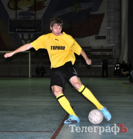 ФУТЗАЛ. Кубок им.М.Белых. Студентам палец в рот не клади…