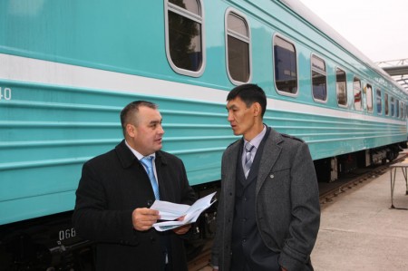 Кременчугские пассажирские вагоны отправились в Казахстан (ФОТО)