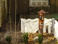 На Космической улице в Кременчуге поселилась Баба Яга (ФОТО)