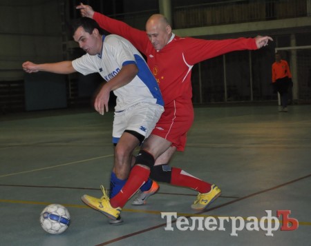 ФУТЗАЛ. Чемпионат Кременчуга. Осечка «Горняка» и второе поражение «Лукаса».