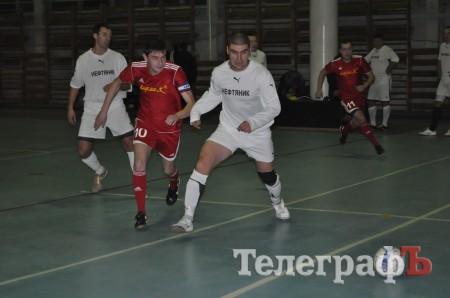 ФУТЗАЛ. Чемпионат Кременчуга. Осечка «Горняка» и второе поражение «Лукаса».
