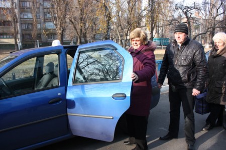 У крюковских пенсионеров растёт парк социальных такси