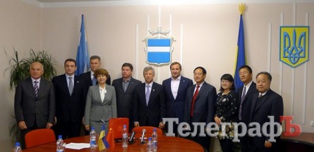  Фото международного отдела КрНУ