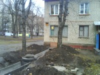 Разрытые улицы Молодежного и ямы вместо люков (ФОТОФАКТ)