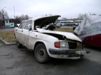 "Toyota Camry" и "Волга"