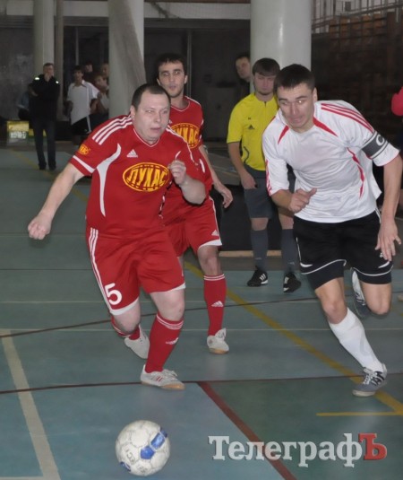 ФУТЗАЛ. Чемпионат Кременчуга. Ясно, что ничего не ясно.