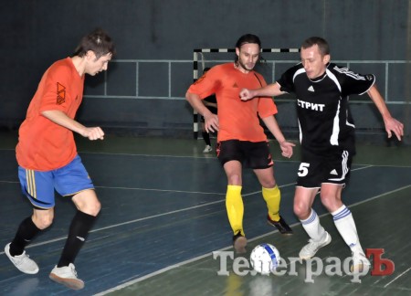 ФУТЗАЛ. Чемпионат Кременчуга. Ясно, что ничего не ясно.