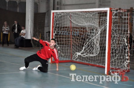 ФУТЗАЛ. Чемпионат Кременчуга. Ясно, что ничего не ясно.