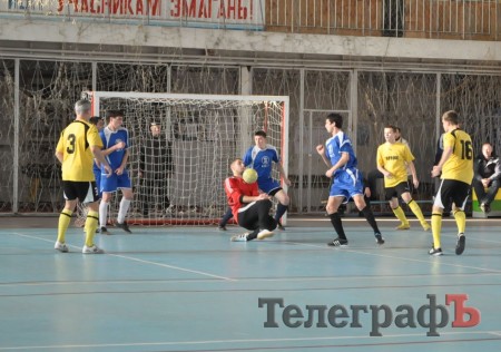 ФУТЗАЛ. Чемпионат Кременчуга. Ясно, что ничего не ясно.
