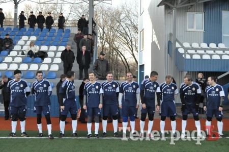 ФУТБОЛ. Команда депутатов отпраздновала первую победу.