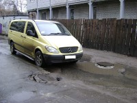 На улице Карла Маркса в Кременчуге можно поупражняться в фигурном вождении автомобиля (ФОТО)