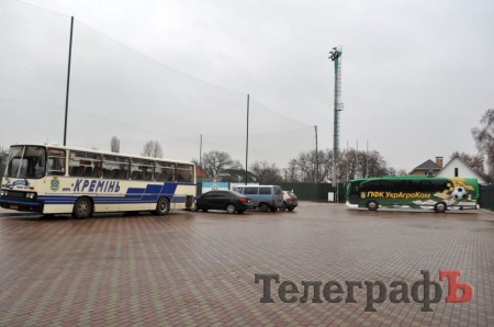 ФУТБОЛ. «Кремень» сыграл первый товарищеский матч в зимнем перерыве. ДОПОЛНЕНО фото В.Шараевского.
