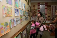 Выставка детского рисунка "Різдвяна феєрія"