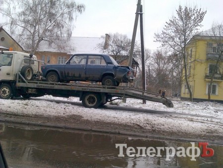 На Крюковском мосту столкнулись 3 машины (ФОТО)