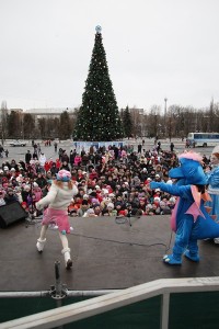 В Кременчуге открыли главную елку (ФОТОРЕПОРТАЖ)