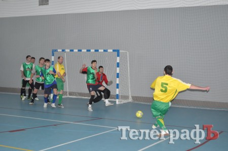 ФУТЗАЛ. Чемпионат Кременчугского района. Нешуточные страсти на «Шараде».