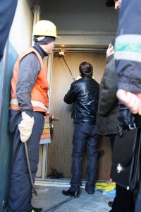 Судебные исполнители зашли в магазин «Сакс» (ФОТО, ВИДЕО)