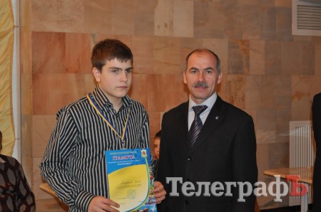 ШАХМАТЫ. Кременчужанин Анатолий Энговатов выиграл мемориал Владимира Грохотова.