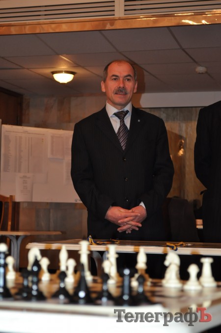 ШАХМАТЫ. Кременчужанин Анатолий Энговатов выиграл мемориал Владимира Грохотова.